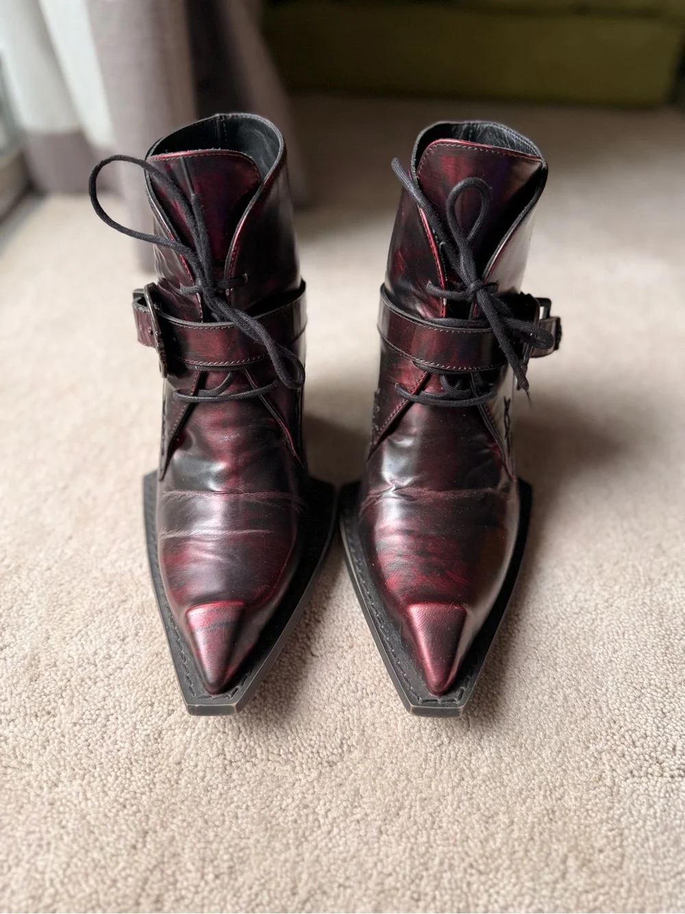 John Fluevog Swordfish Hi Fauvist Fries Iridescent Red Ankle Boots 8 EUC - Picture 9 of 14